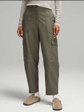 Lululemon Cargo High Rise Barrel Pant Army Green Size 31